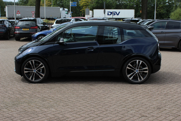BMW i3 S Executive Edition 120Ah 42 kWh / SoH 89,4% / Camera / CarPlay / 20'' / Stoelverwarming / DAB / ACC / Warmtepomp