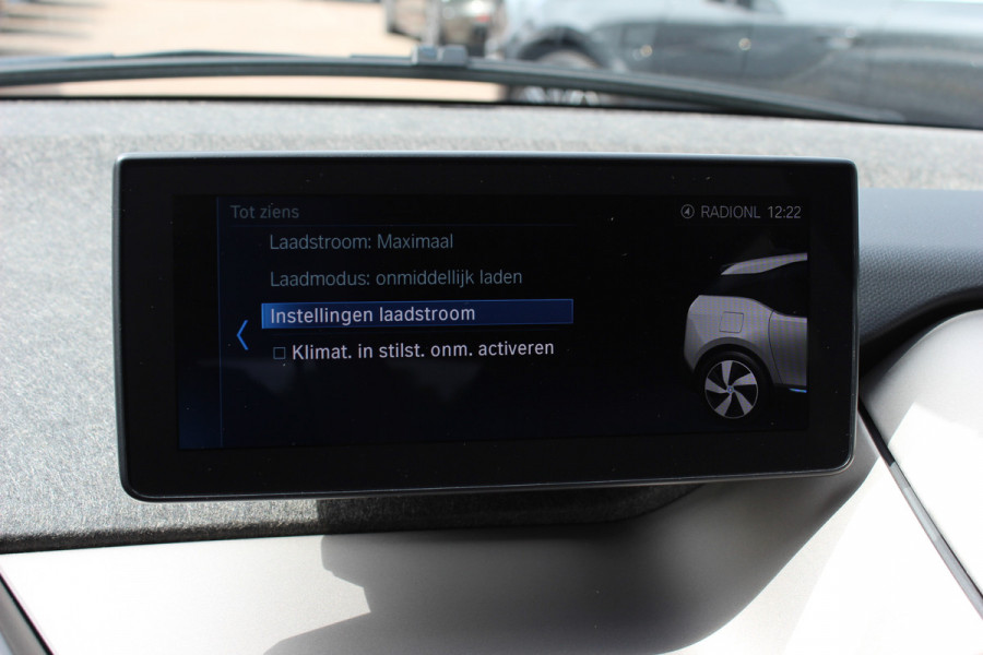 BMW i3 S Executive Edition 120Ah 42 kWh / SoH 89,4% / Camera / CarPlay / 20'' / Stoelverwarming / DAB / ACC / Warmtepomp