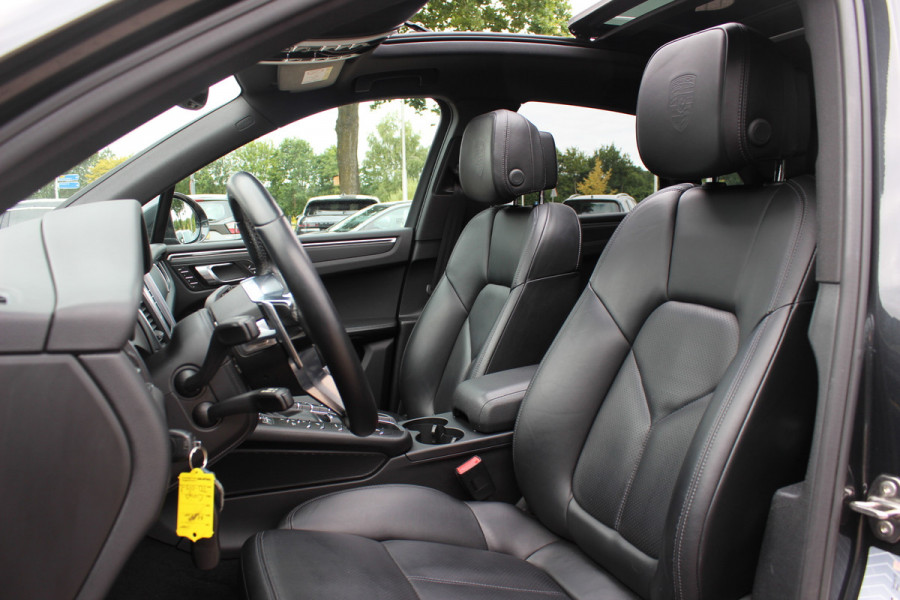 Porsche Macan 2.0 / Panoramadak / Camera / Luchtvering / Sportchrono / Bose / 21'' / Leder / Navigatie / Comfortstoelen / DAB / Stoelverwarming / Cruise Control