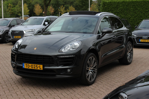 Porsche Macan 2.0 / Panoramadak / Camera / Luchtvering / Sportchrono / Bose / 21'' / Leder / Navigatie / Comfortstoelen / DAB / Stoelverwarming / Cruise Control