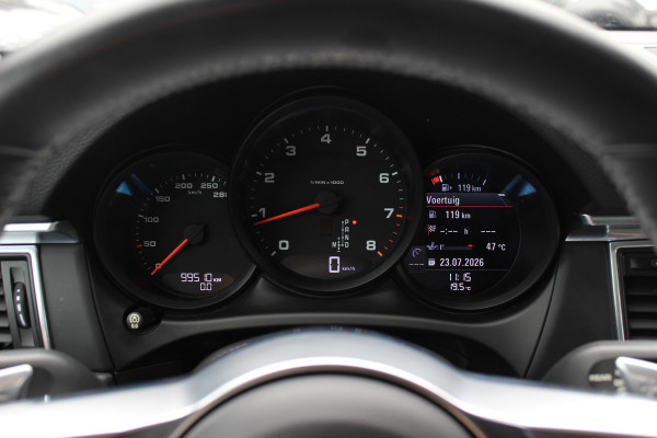 Porsche Macan 2.0 / Panoramadak / Camera / Luchtvering / Sportchrono / Bose / 21'' / Leder / Navigatie / Comfortstoelen / DAB / Stoelverwarming / Cruise Control