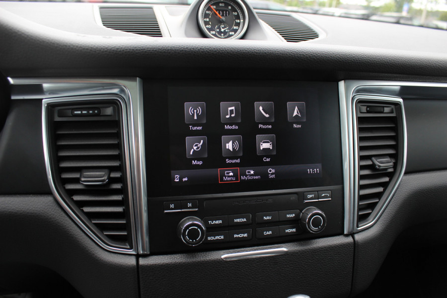 Porsche Macan 2.0 / Panoramadak / Camera / Luchtvering / Sportchrono / Bose / 21'' / Leder / Navigatie / Comfortstoelen / DAB / Stoelverwarming / Cruise Control