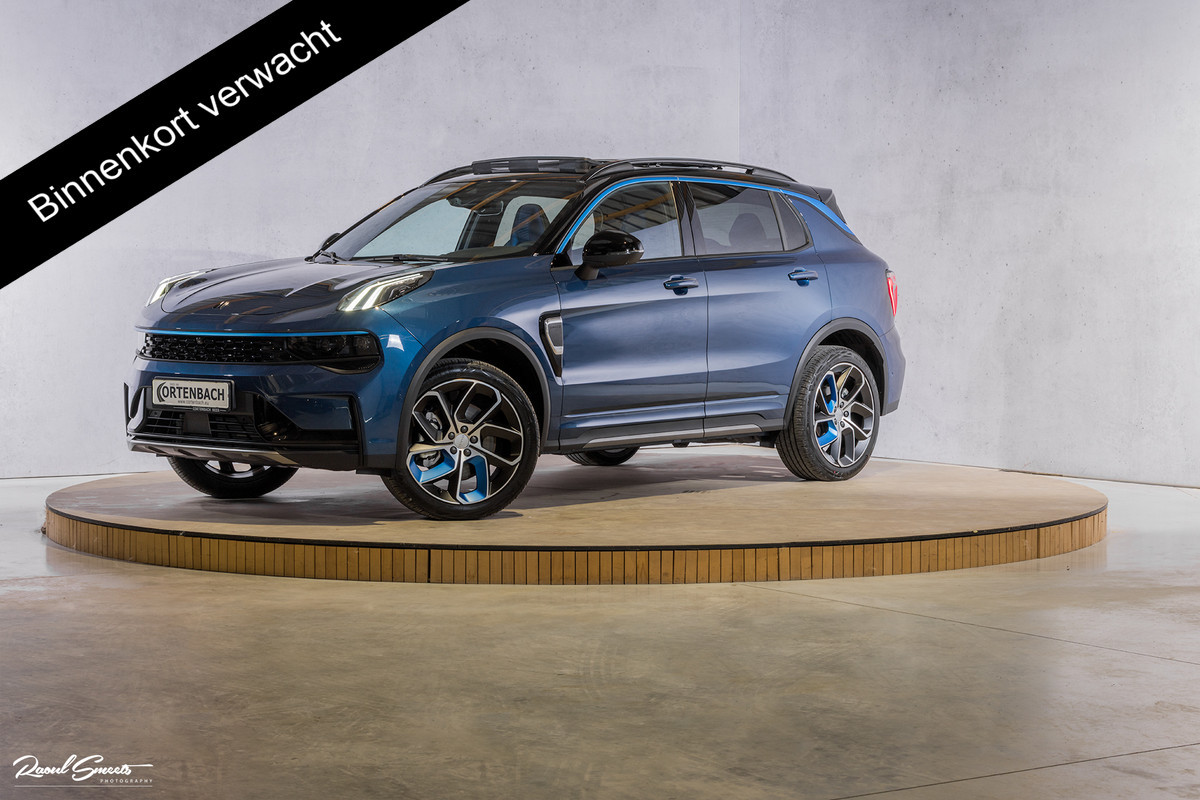 Lynk & Co 01 1.5 All-in geprijsd: inclusief onderhoud, 1 jaar BOVAG-garantie | Panorama dak | Adaptieve cruise | Blis | Memory |