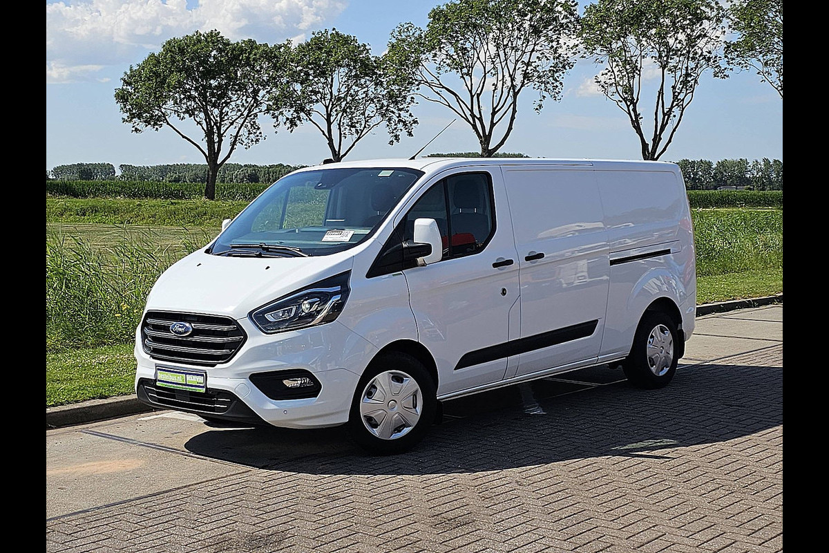 Ford Transit Custom 340 2.0 TDCI L2H1 Trend L2H1 2x Schuifdeur Airco Trekhaak Navi PDC Achterdeuren Cruise Control Euro6 131 PK