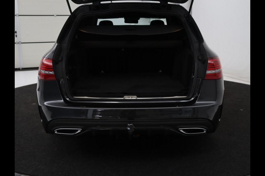 Mercedes-Benz C-Klasse Estate 180 Business Solution AMG | Panoramadak | Trekhaak | Leder/alcantara | Stoelverwarming | Virtual dashboard | Camera | Park assist | Carplay | Full LED