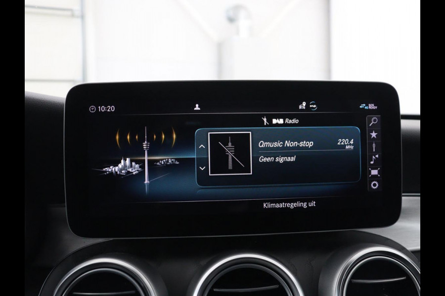 Mercedes-Benz C-Klasse Estate 180 Business Solution AMG | Panoramadak | Trekhaak | Leder/alcantara | Stoelverwarming | Virtual dashboard | Camera | Park assist | Carplay | Full LED
