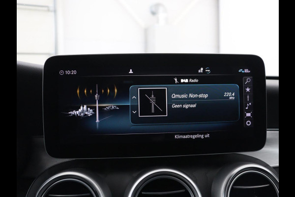 Mercedes-Benz C-Klasse Estate 180 Business Solution AMG | Panoramadak | Trekhaak | Leder/alcantara | Stoelverwarming | Virtual dashboard | Camera | Park assist | Carplay | Full LED