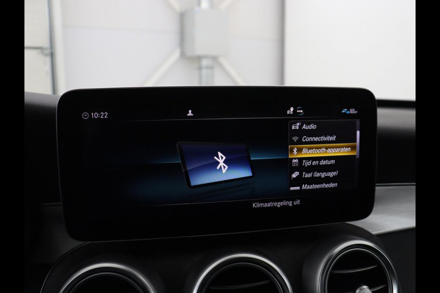 Mercedes-Benz C-Klasse Estate 180 Business Solution AMG | Panoramadak | Trekhaak | Leder/alcantara | Stoelverwarming | Virtual dashboard | Camera | Park assist | Carplay | Full LED