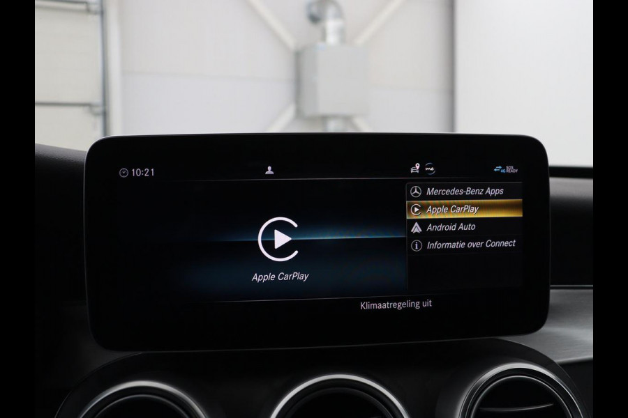 Mercedes-Benz C-Klasse Estate 180 Business Solution AMG | Panoramadak | Trekhaak | Leder/alcantara | Stoelverwarming | Virtual dashboard | Camera | Park assist | Carplay | Full LED