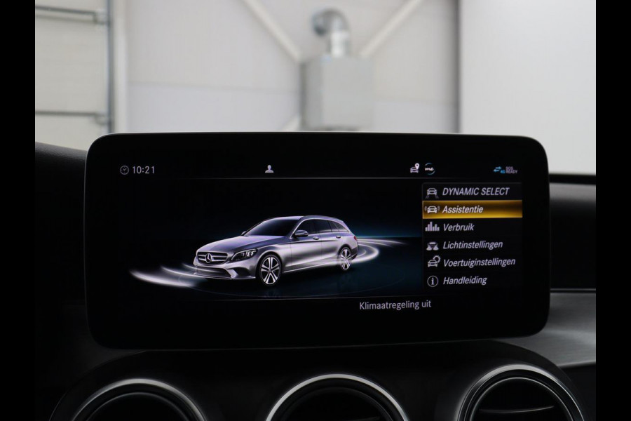 Mercedes-Benz C-Klasse Estate 180 Business Solution AMG | Panoramadak | Trekhaak | Leder/alcantara | Stoelverwarming | Virtual dashboard | Camera | Park assist | Carplay | Full LED