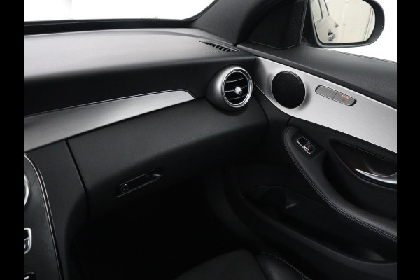 Mercedes-Benz C-Klasse Estate 180 Business Solution AMG | Panoramadak | Trekhaak | Leder/alcantara | Stoelverwarming | Virtual dashboard | Camera | Park assist | Carplay | Full LED