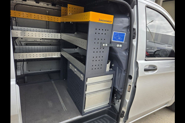 Mercedes-Benz Vito 110 CDI Lang Werkplaats inrichting Achteruitrijcamera Verwarmdevoorstoel