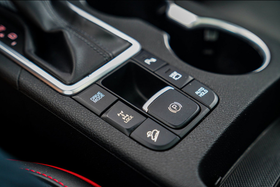 Kia Sportage 1.6 T-GDI 4WD DynamicLine | Stoelverkoeling | Stuurwielverwarming | 360 Camera | JBL | Lane Assist