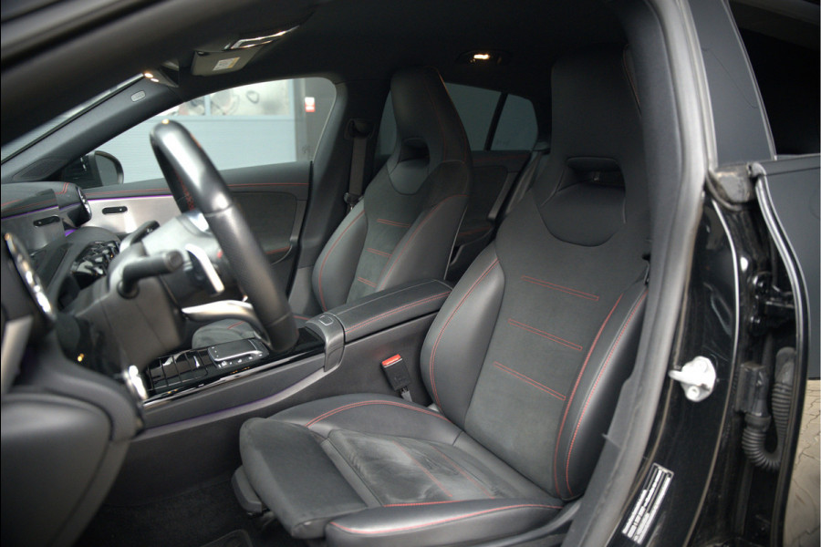 Mercedes-Benz CLA-Klasse 250 e AMG Line | Panoramadak | Stoelverwarming | Navigatie | Camera | Keyless | Ambiance Verlichting | Parkeersensoren | Cruise Control |