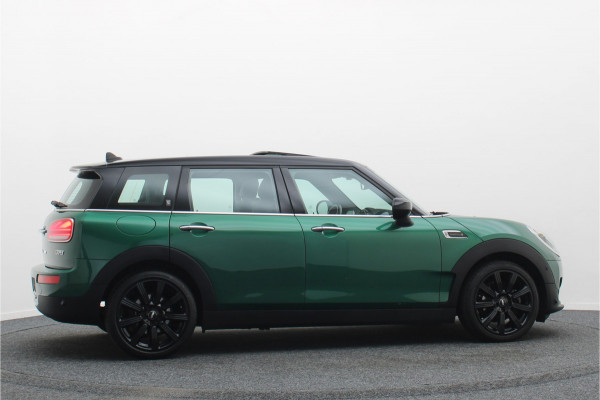 MINI Clubman 1.5 Cooper Automaat Knights Bridge Edition Leer, Panoramadak, Apple Carplay, Virtual Cockpit, LED, Cruise, Camera, 18''