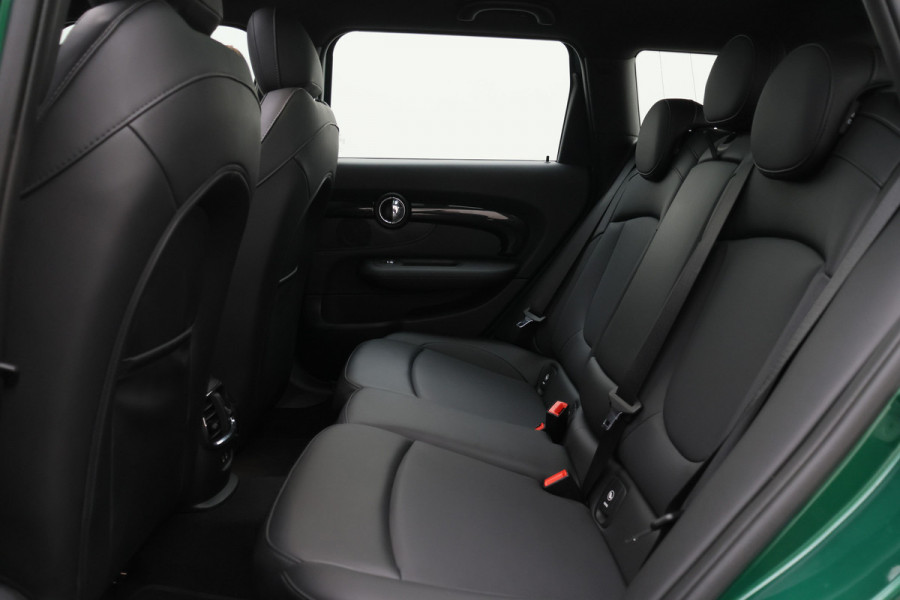 MINI Clubman 1.5 Cooper Automaat Knights Bridge Edition Leer, Panoramadak, Apple Carplay, Virtual Cockpit, LED, Cruise, Camera, 18''