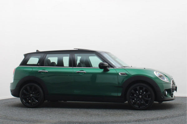 MINI Clubman 1.5 Cooper Automaat Knights Bridge Edition Leer, Panoramadak, Apple Carplay, Virtual Cockpit, LED, Cruise, Camera, 18''