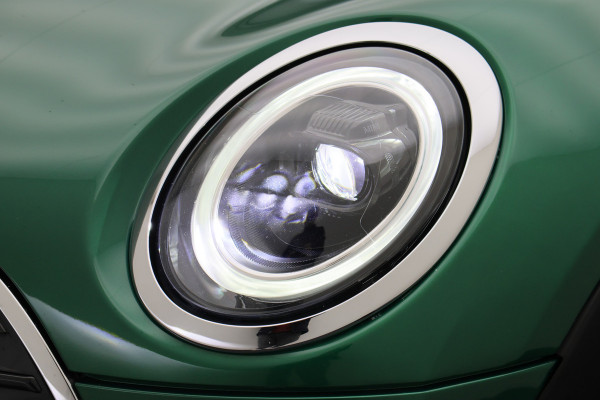 MINI Clubman 1.5 Cooper Automaat Knights Bridge Edition Leer, Panoramadak, Apple Carplay, Virtual Cockpit, LED, Cruise, Camera, 18''