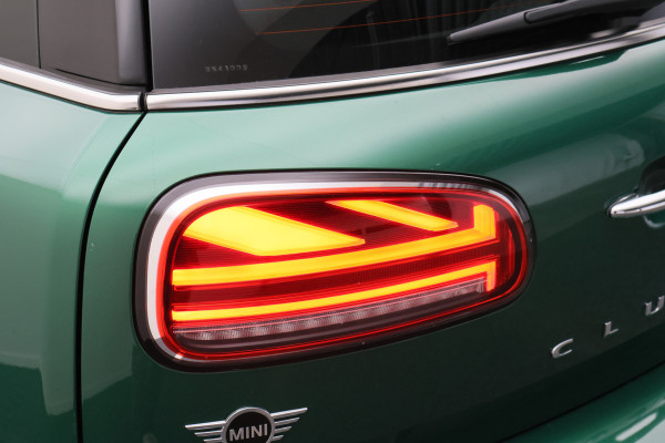 MINI Clubman 1.5 Cooper Automaat Knights Bridge Edition Leer, Panoramadak, Apple Carplay, Virtual Cockpit, LED, Cruise, Camera, 18''