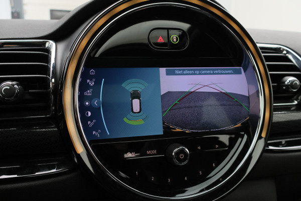 MINI Clubman 1.5 Cooper Automaat Knights Bridge Edition Leer, Panoramadak, Apple Carplay, Virtual Cockpit, LED, Cruise, Camera, 18''