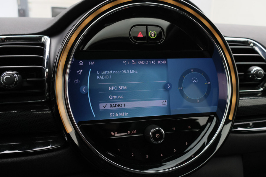 MINI Clubman 1.5 Cooper Automaat Knights Bridge Edition Leer, Panoramadak, Apple Carplay, Virtual Cockpit, LED, Cruise, Camera, 18''