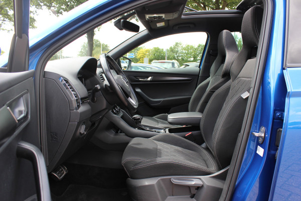 Škoda Karoq 2.0 TSI 4x4 Sportline Business / NL Auto! / Trekhaak / Panoramadak / Camera / CarPlay / Keyless / 19'' / DAB / Cruise Control