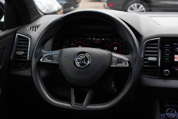 Škoda Karoq 2.0 TSI 4x4 Sportline Business / NL Auto! / Trekhaak / Panoramadak / Camera / CarPlay / Keyless / 19'' / DAB / Cruise Control
