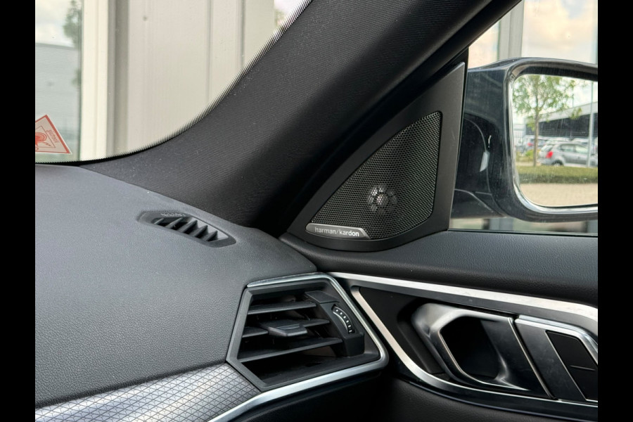 BMW i4 eDrive40 High Executive 84 kWh M Sport | Panoramadak | Stoelverwarming | Stuurverwarming | Harman Kardon | Adaptive Cruise Control | Laser LED | 360 Camera | Keyless | Navigatie | Head-Up Display |  Ambiance Verlichting |