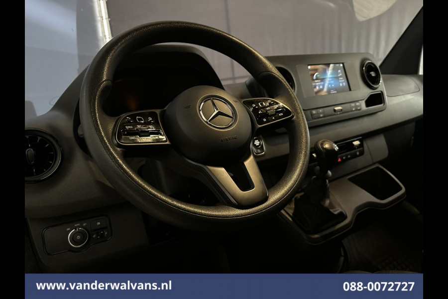 Mercedes-Benz Sprinter 315 CDI 150pk L2H2 Euro6 Airco | Camera | Apple Carplay | Cruisecontrol | Chauffeursstoel | Leder Android Auto, Parkeersensoren, Bijrijdersbank