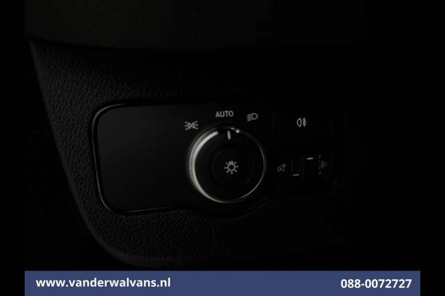 Mercedes-Benz Sprinter 315 CDI 150pk L2H2 Euro6 Airco | Camera | Apple Carplay | Cruisecontrol | Chauffeursstoel | Leder Android Auto, Parkeersensoren, Bijrijdersbank