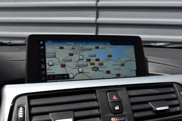 BMW 3 Serie Touring 320i M Sport Shadow | Virtual Cockpit | Achteruitrijcamera | Groot Navi | HiFi |