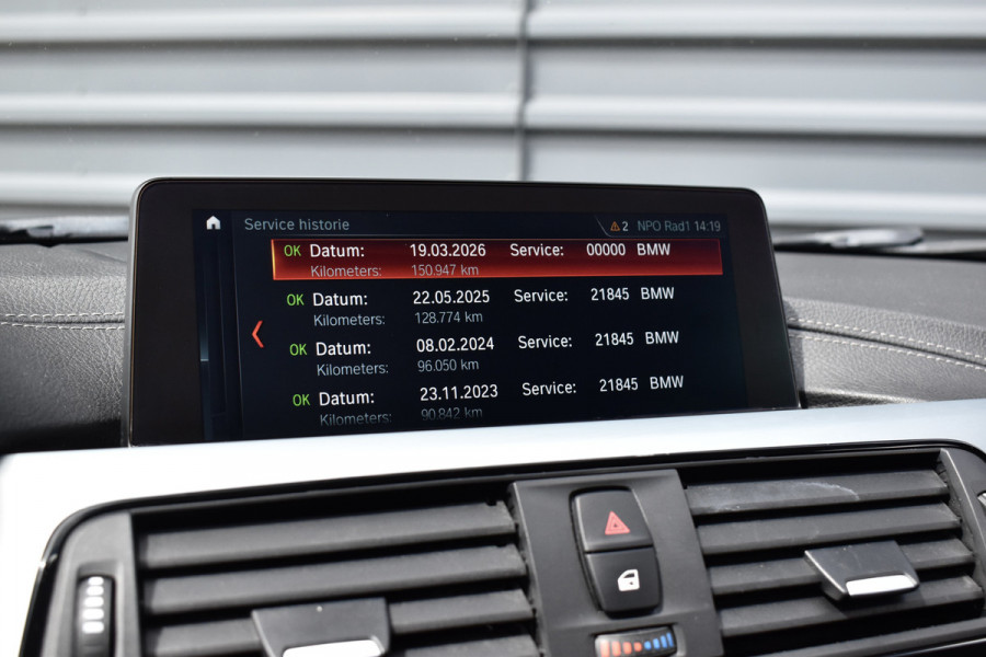 BMW 3 Serie Touring 320i M Sport Shadow | Virtual Cockpit | Achteruitrijcamera | Groot Navi | HiFi |
