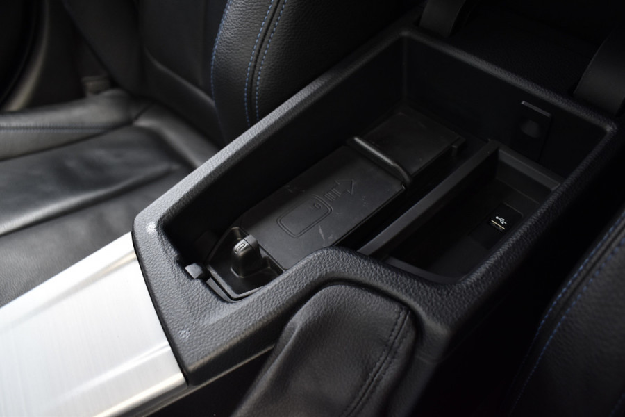 BMW 3 Serie Touring 320i M Sport Shadow | Virtual Cockpit | Achteruitrijcamera | Groot Navi | HiFi |