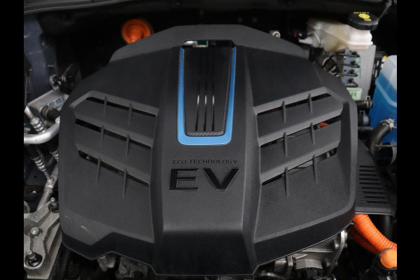 Hyundai Kona EV Premium 64 KWh | SOH 96.2% | Leder | Trekhaak | Head-up | Stoelventilatie | Stuur/stoel verwarming | Adaptive cruise | Camera | Park assist | Carplay | Dodehoek detectie | Krell sound |