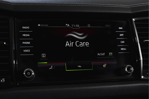 Škoda Kodiaq 1.5 TSI 150 PK Sportline Business Orig. NL | Elek. Trekhaak | Dig. Cockpit | Adapt. Cruise | Stoelverw. | PDC | Camera | NAV + App. Connect | ECC | Elek. Klep | LM 19" |