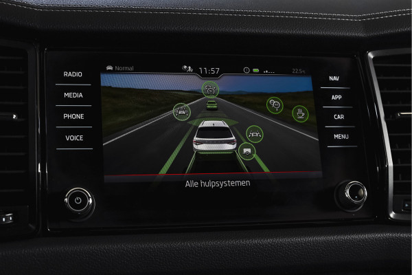 Škoda Kodiaq 1.5 TSI 150 PK Sportline Business Orig. NL | Elek. Trekhaak | Dig. Cockpit | Adapt. Cruise | Stoelverw. | PDC | Camera | NAV + App. Connect | ECC | Elek. Klep | LM 19" |