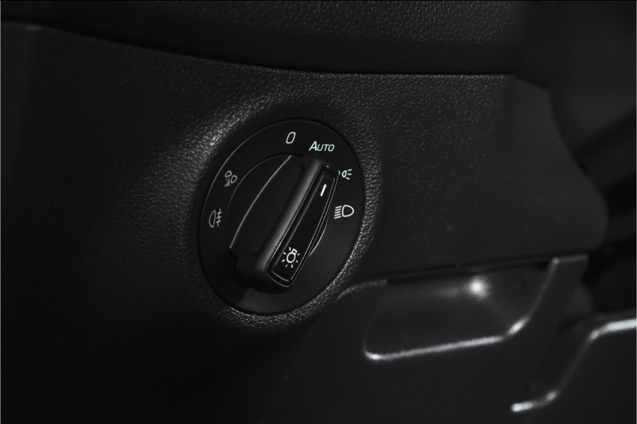 Škoda Kodiaq 1.5 TSI 150 PK Sportline Business Orig. NL | Elek. Trekhaak | Dig. Cockpit | Adapt. Cruise | Stoelverw. | PDC | Camera | NAV + App. Connect | ECC | Elek. Klep | LM 19" |