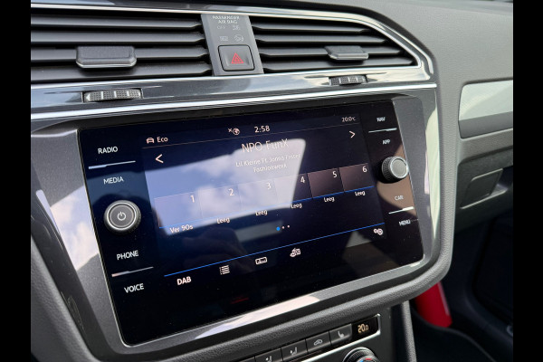Volkswagen Tiguan 1.5 TSI ACT Highline Business R - Pano/Schuifdak- Leder - Navi - Afn.Trekhaak - Virt.Cockpit