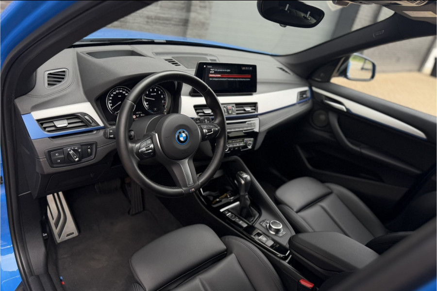 BMW X1 xDrive25e M-Sport | Sportleder | Memory | H/K | Head-Up | Camera | Comfort Acces | 35X op Voorraad