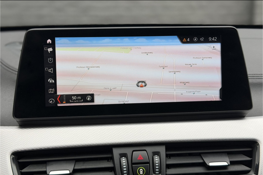 BMW X1 xDrive25e M-Sport | Sportleder | Memory | H/K | Head-Up | Camera | Comfort Acces | 35X op Voorraad