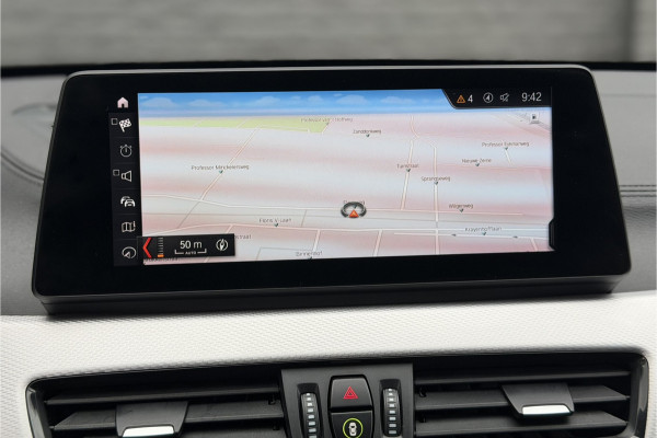 BMW X1 xDrive25e M-Sport | Sportleder | Memory | H/K | Head-Up | Camera | Comfort Acces | 35X op Voorraad
