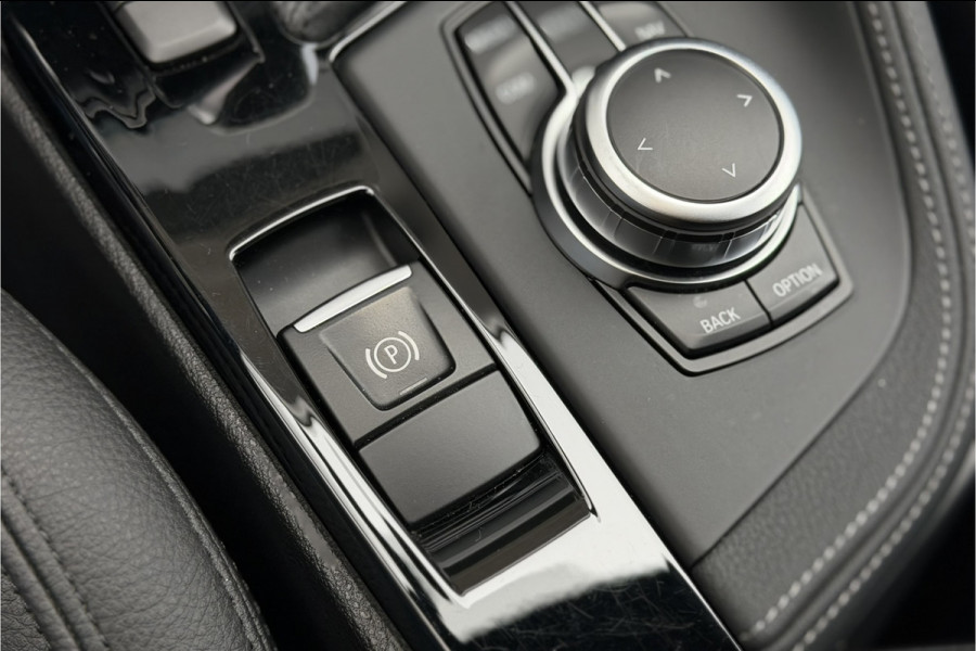 BMW X1 xDrive25e M-Sport | Sportleder | Memory | H/K | Head-Up | Camera | Comfort Acces | 35X op Voorraad