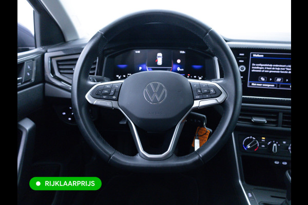 Volkswagen Polo 1.0 TSI Business Edition Automaat | Camera | Cruise | PDC V+A | Airco | App-connect Privacy glas, Grootlicht assistent, Digitaal dashboard, 15 inch LMV