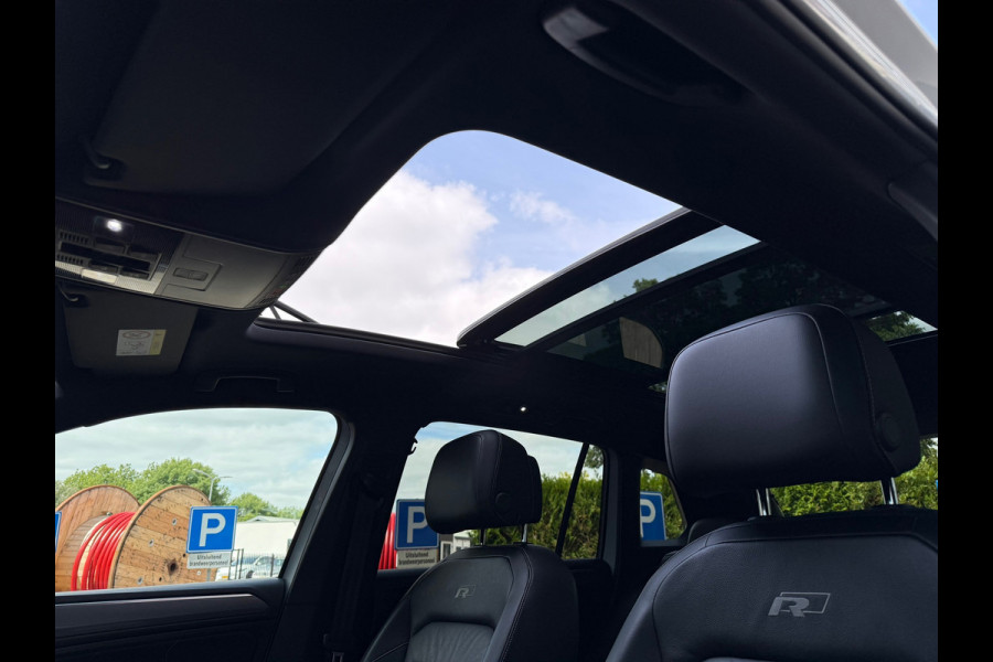 Volkswagen Tiguan 1.5 TSI ACT Highline Business R - Pano/Schuifdak- Leder - Navi - Afn.Trekhaak - Virt.Cockpit