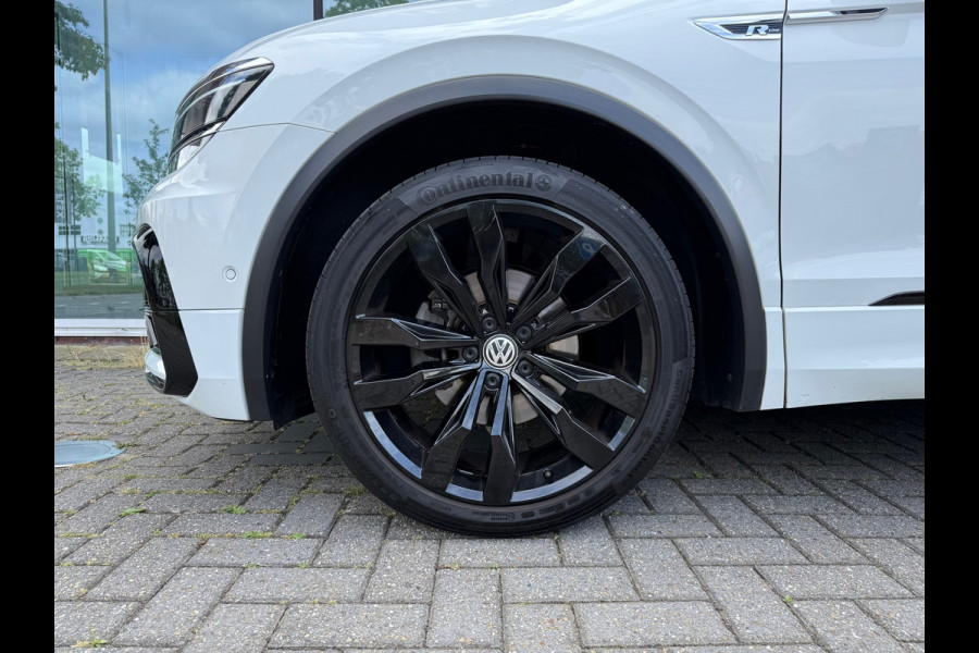 Volkswagen Tiguan 1.5 TSI ACT Highline Business R - Pano/Schuifdak- Leder - Navi - Afn.Trekhaak - Virt.Cockpit