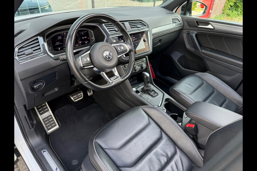 Volkswagen Tiguan 1.5 TSI ACT Highline Business R - Pano/Schuifdak- Leder - Navi - Afn.Trekhaak - Virt.Cockpit