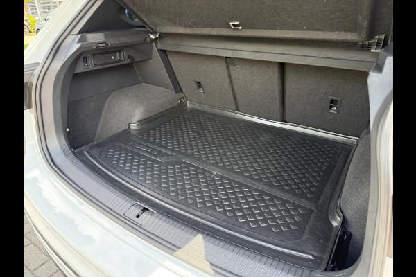Volkswagen Tiguan 1.5 TSI ACT Highline Business R - Pano/Schuifdak- Leder - Navi - Afn.Trekhaak - Virt.Cockpit