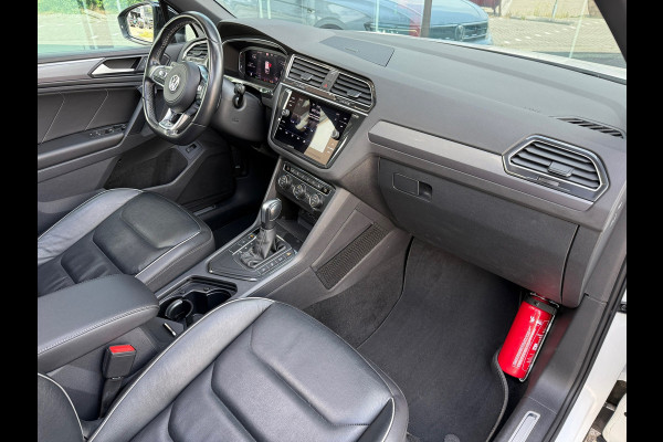 Volkswagen Tiguan 1.5 TSI ACT Highline Business R - Pano/Schuifdak- Leder - Navi - Afn.Trekhaak - Virt.Cockpit