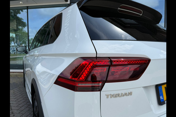 Volkswagen Tiguan 1.5 TSI ACT Highline Business R - Pano/Schuifdak- Leder - Navi - Afn.Trekhaak - Virt.Cockpit