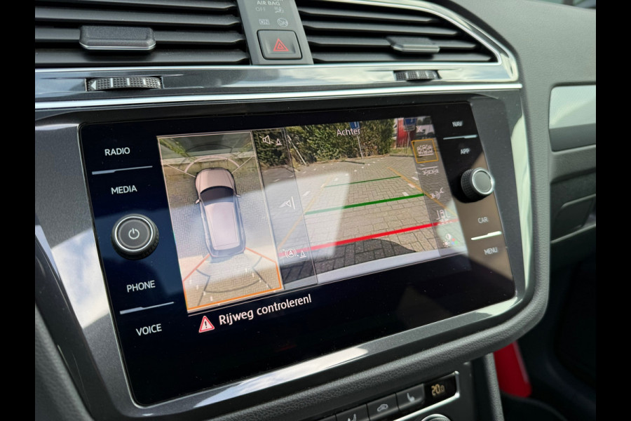 Volkswagen Tiguan 1.5 TSI ACT Highline Business R - Pano/Schuifdak- Leder - Navi - Afn.Trekhaak - Virt.Cockpit